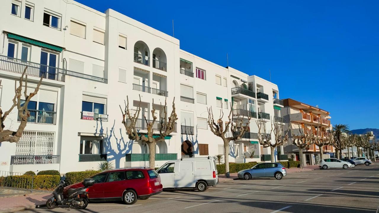 Summer Breeze Apartment Empuriabrava Eksteriør billede